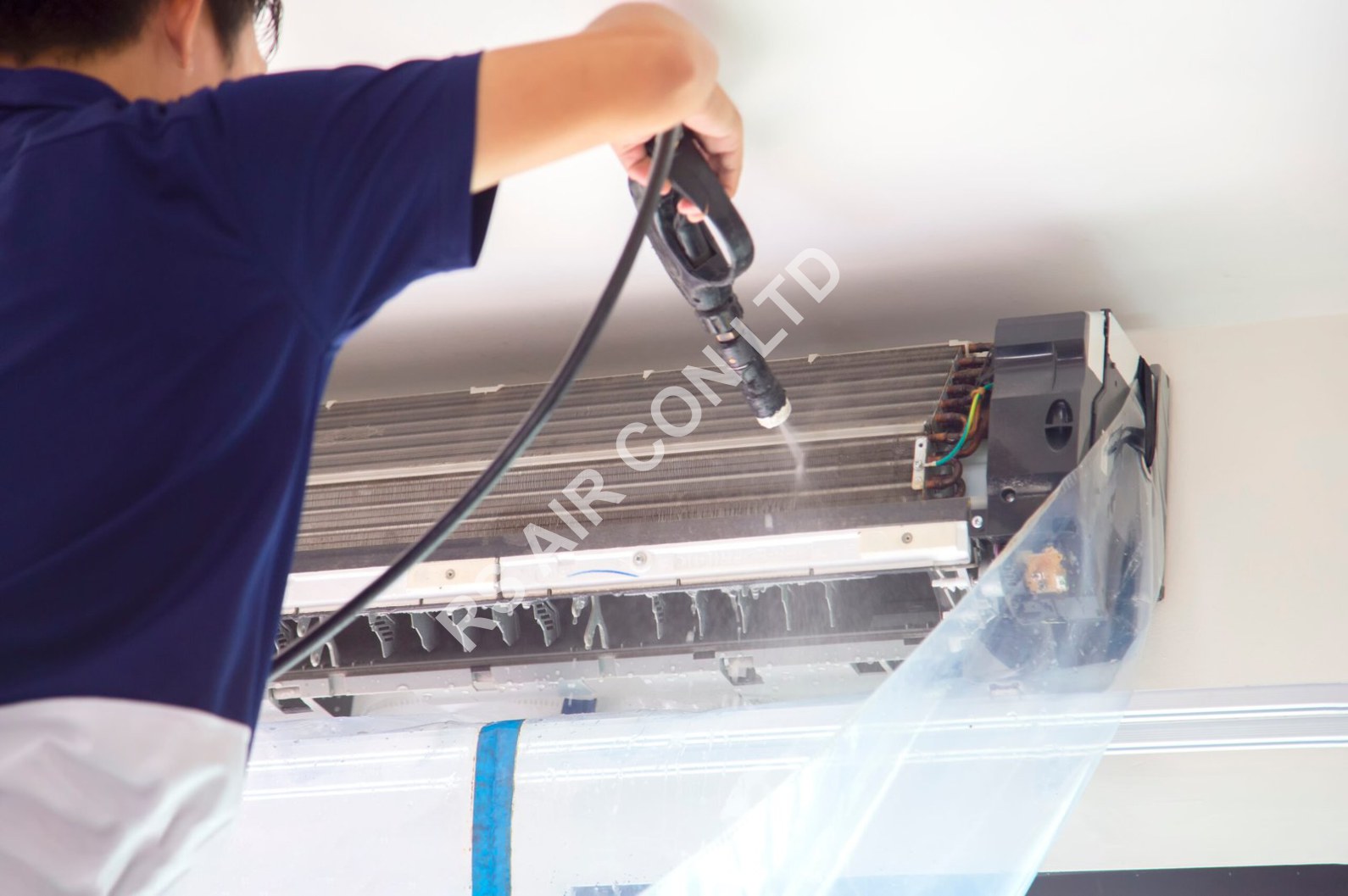 Air Conditioning Deep Cleaning Service